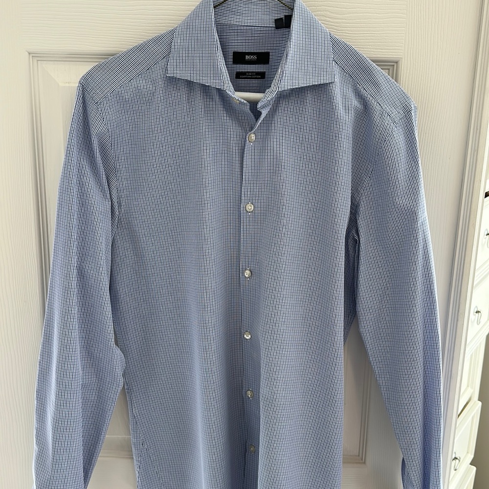 Hugo Boss slim fit men’s button down dress shirt